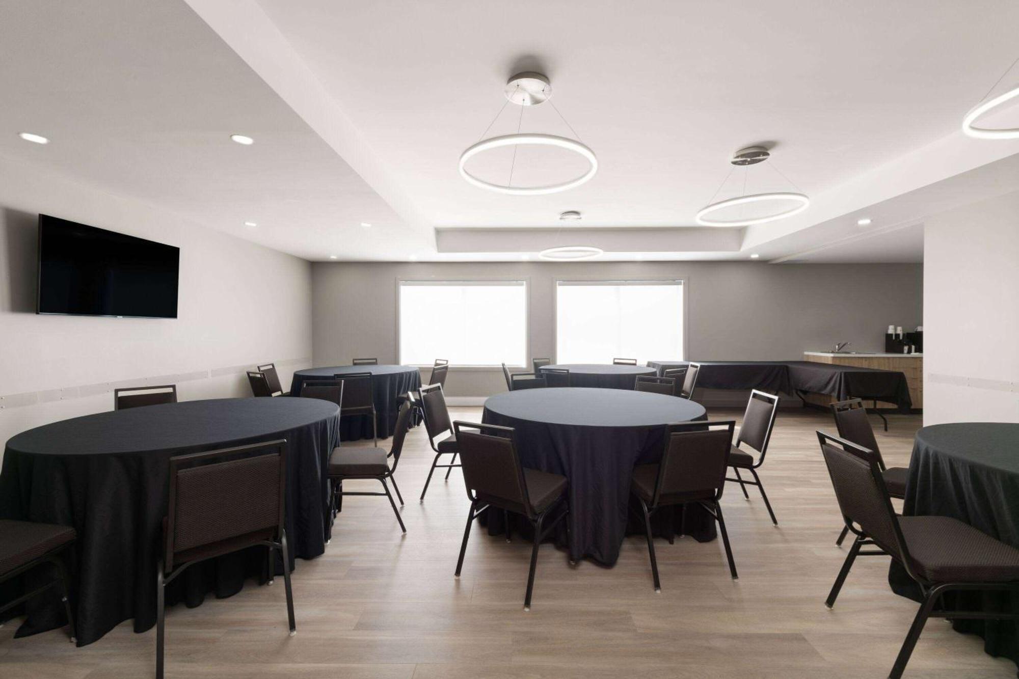 Microtel Inn & Suites By Wyndham Lachute المظهر الخارجي الصورة