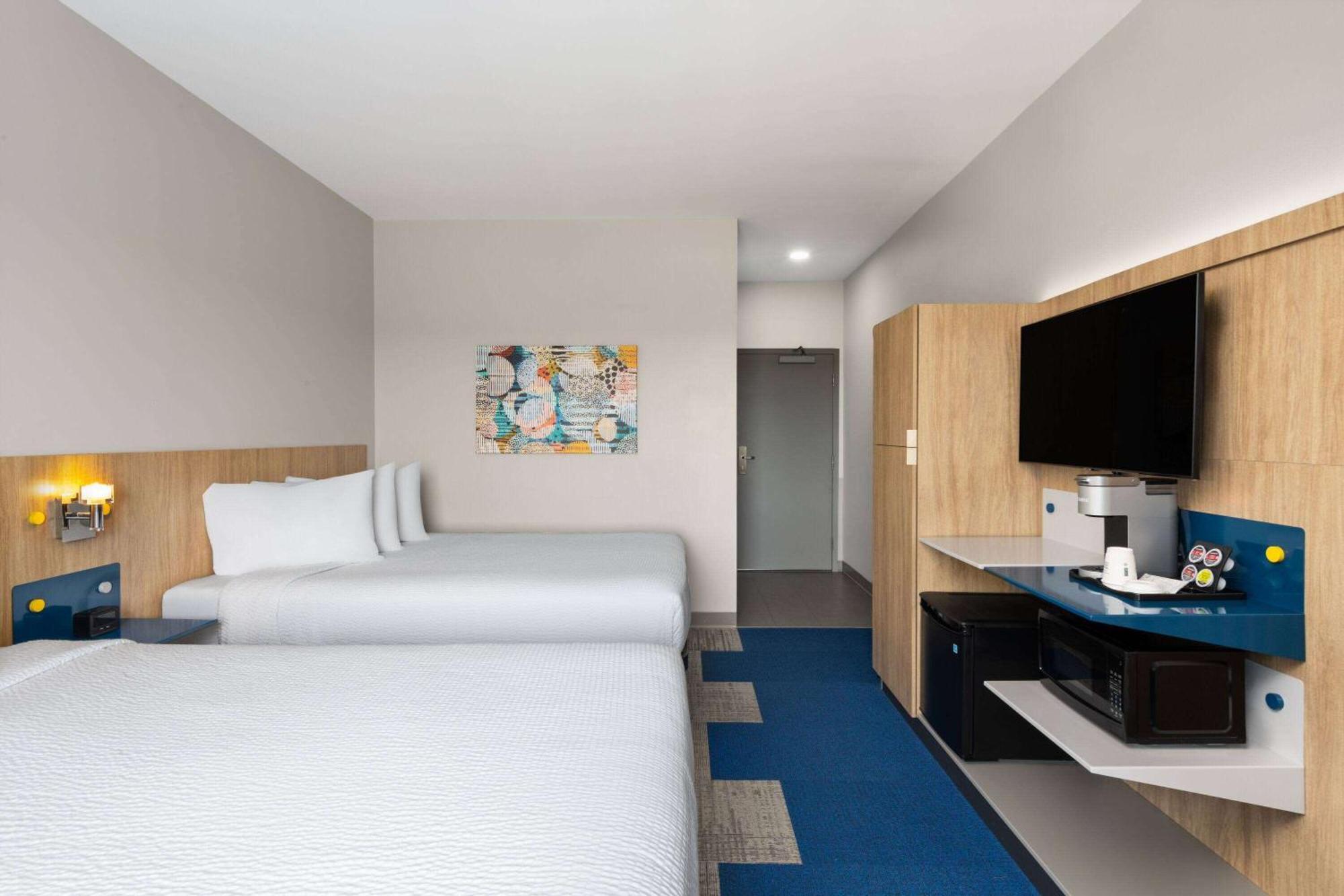 Microtel Inn & Suites By Wyndham Lachute المظهر الخارجي الصورة
